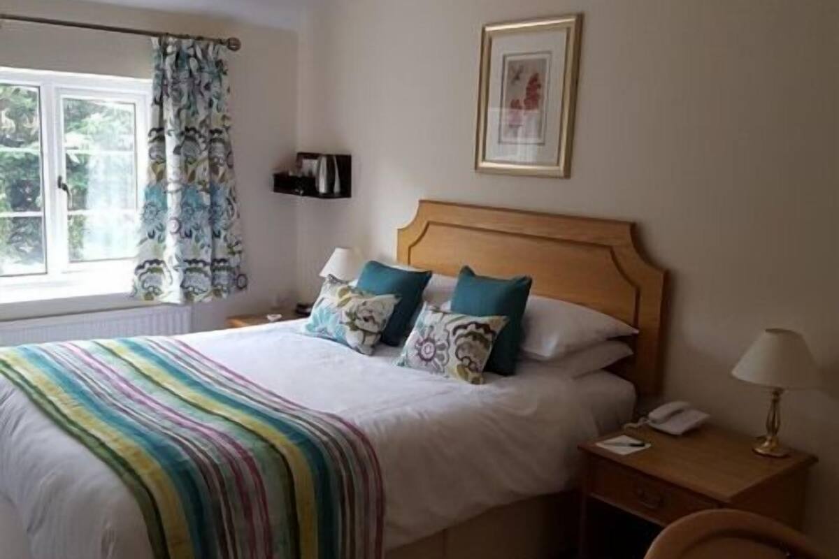 double room, ensuite | soundproofing, free wifi