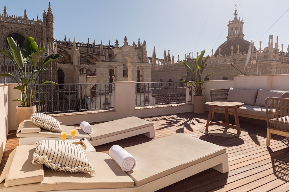 Puerta Catedral Holiday Suites by null