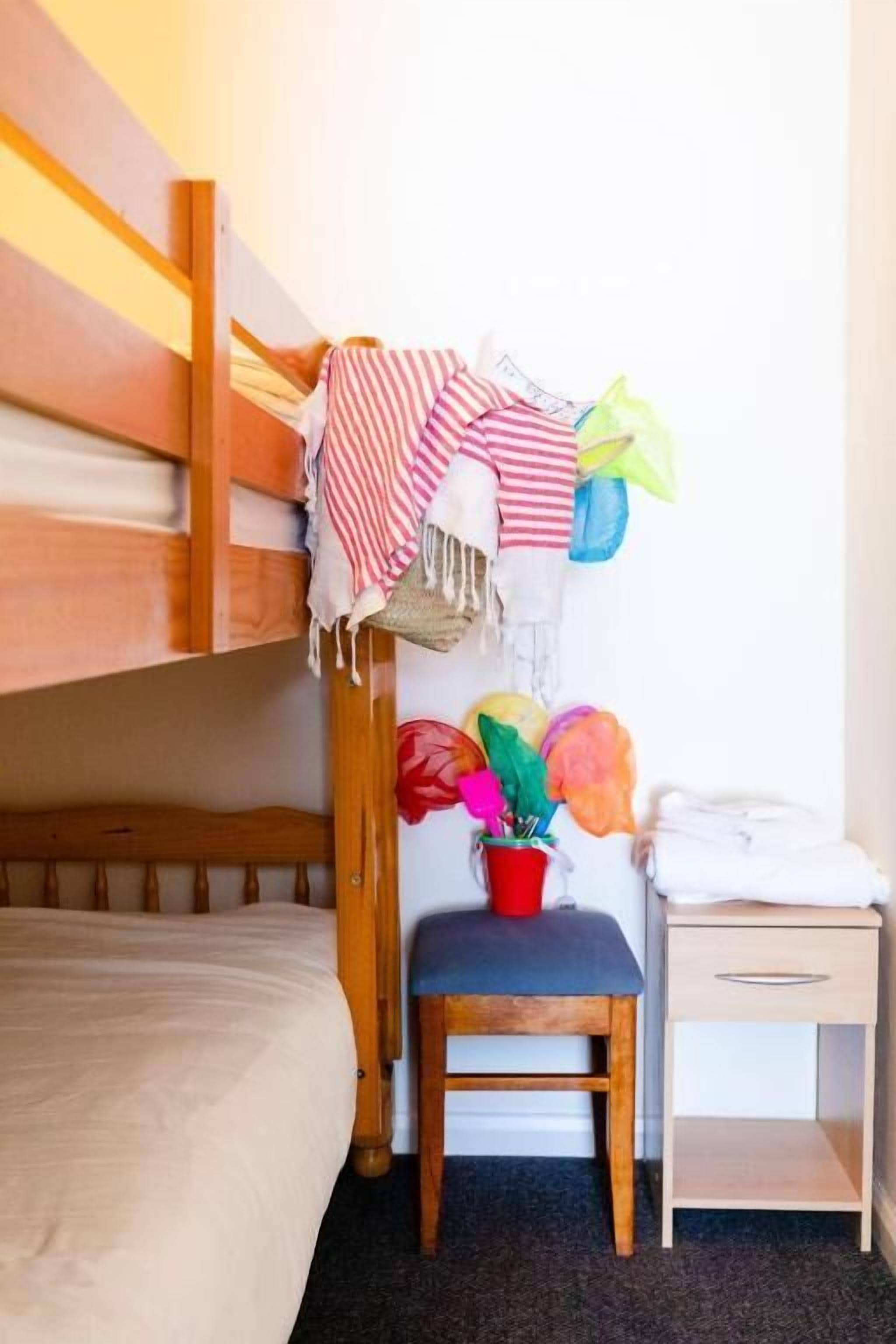 Classic-Zimmer, Mehrere Betten, Nichtraucher, Meerblick (Bunk Bed) | Schreibtisch, Bügeleisen/Bügelbrett, kostenlose Babybetten