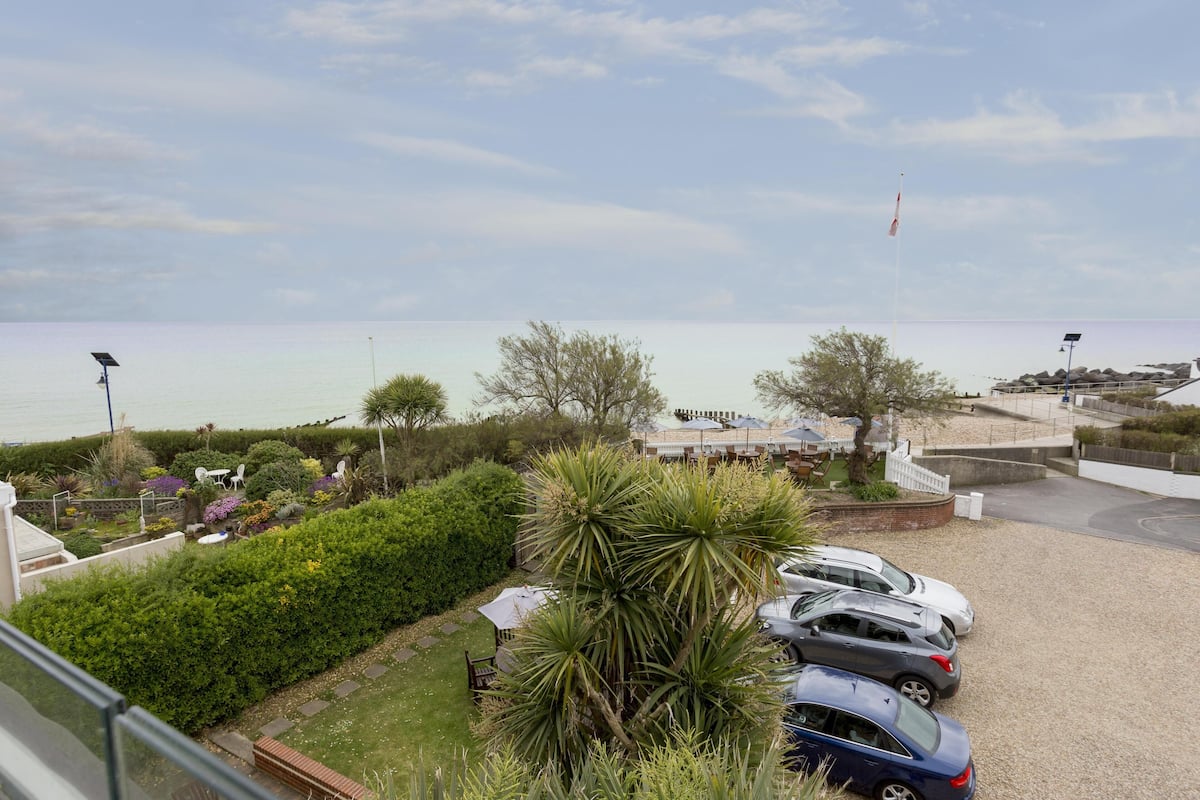 Standard Room, Multiple Beds, Terrace, Sea View | Desk, iron/ironing board, cribs (free), rollaway beds (surcharge)