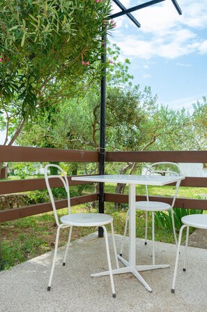 Balcony - Hotel Miran (Pirovac)