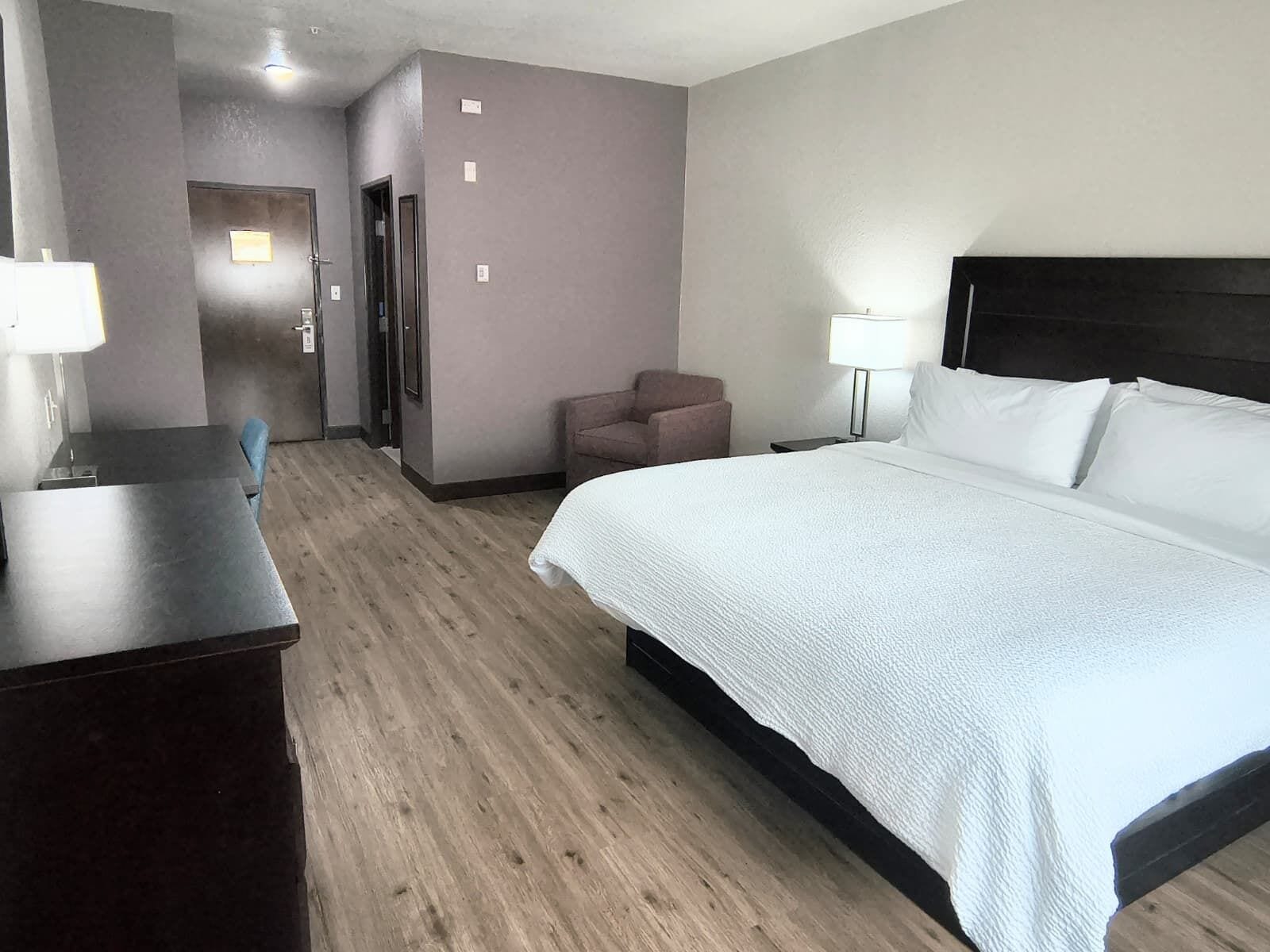 Pillowtop-bedden, een strijkplank/strijkijzer, gratis wifi, beddengoed