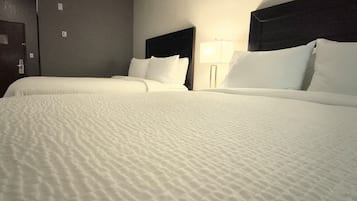 Pillowtop-Betten, Bügeleisen/Bügelbrett, kostenloses WLAN, Bettwäsche