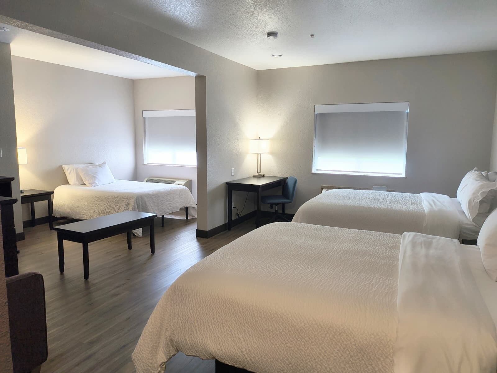 Pillowtop-bedden, een strijkplank/strijkijzer, gratis wifi, beddengoed