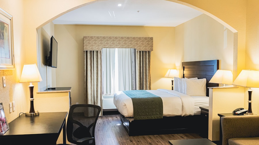 Grander Inn & Suites