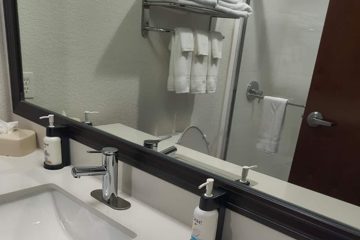 Bathroom sink
