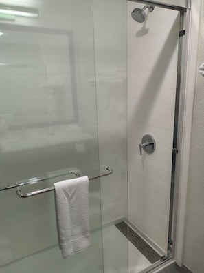 Badkamer met douche