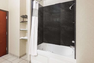 Studio Suite, 1 King Bed, Non Smoking | Bathroom | Free toiletries, hair dryer, towels