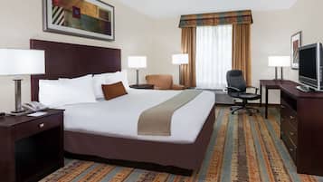 Kamer, 1 kingsize bed, niet-roken | Hypoallergeen beddengoed, een bureau, een strijkplank/strijkijzer