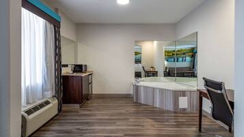 Room, 1 King Bed, Accessible, Non Smoking | Desk, iron/ironing board, free cribs/infant beds, rollaway beds