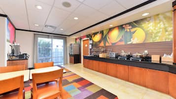 Free daily buffet breakfast