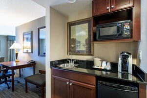 Suite, 1 King Bed (Parlour) | Room amenity