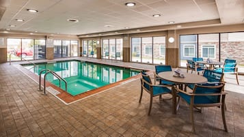 Indendørs pool