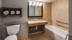 Combined shower/tub, designer toiletries, hair dryer, towels - Best Western Plus Champaign/Urbana Inn (Champaign)