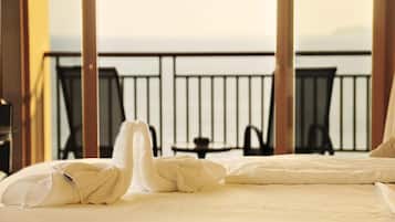 Honeymoon Room, 1 King Bed, Smoking, Sea View | Minibar, in-room safe, desk, soundproofing