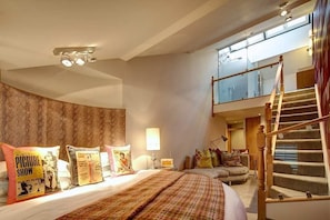 Luxury Double Room | In-room safe, desk, iron/ironing board, free cribs/infant beds - Oddfellows Chester Hotel and Apartments (Chester)