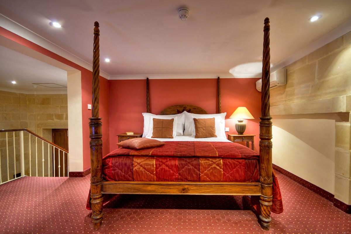 Premium bedding, minibar, in-room safe, individually decorated