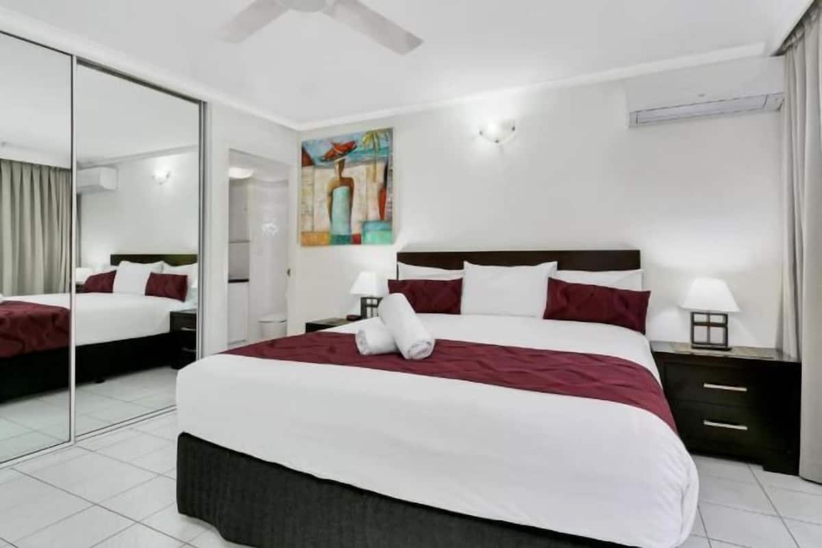 Premium bedding, in-room safe, desk, soundproofing