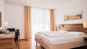 Allergikerbettwaren, Zimmersafe, Schreibtisch