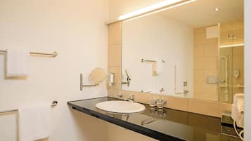 Dusche, Haartrockner, Fußbodenheizung (Badezimmer), Handtücher