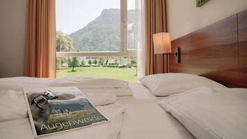 Panoramic Double Room | Hypo-allergenic bedding, in-room safe, desk, laptop workspace
