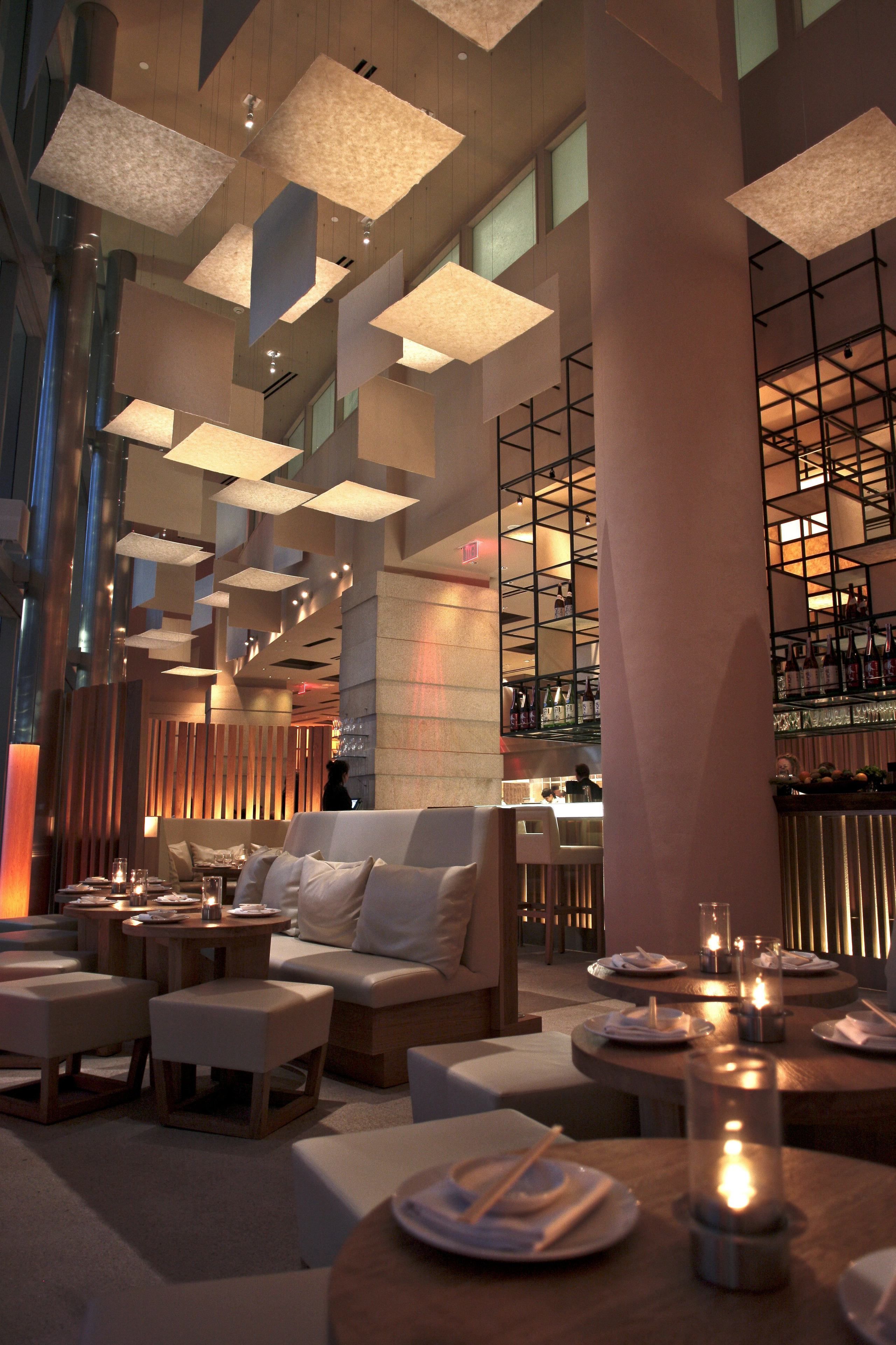 2 restaurants, breakfast, lunch, dinner served; seafood