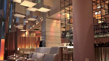 2 restaurants; breakfast, lunch, dinner and brunch served