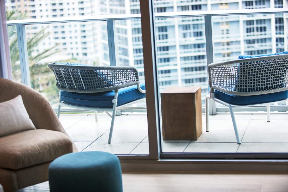 Premium bedding, pillowtop beds, minibar, in-room safe