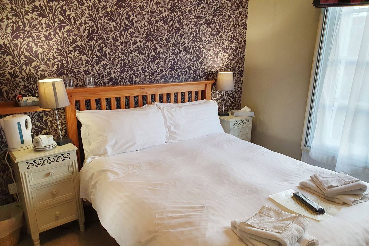 Double Room, Shared Bathroom | 1 bedroom