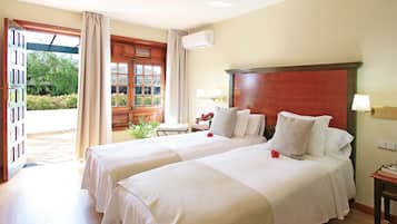 Superior Room (2 pax) | Minibar, in-room safe, desk, blackout drapes