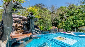 Outdoor pool, pool umbrellas, sun loungers