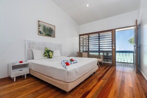 Caja de seguridad en la habitación y decoración personalizada 