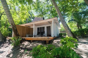 Caja de seguridad en la habitación y decoración personalizada 