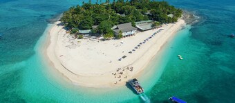 Beachcomber Island Resort