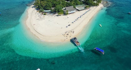 Beachcomber Island Resort