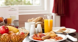 Déjeuner complet servi tous les jours en supplément