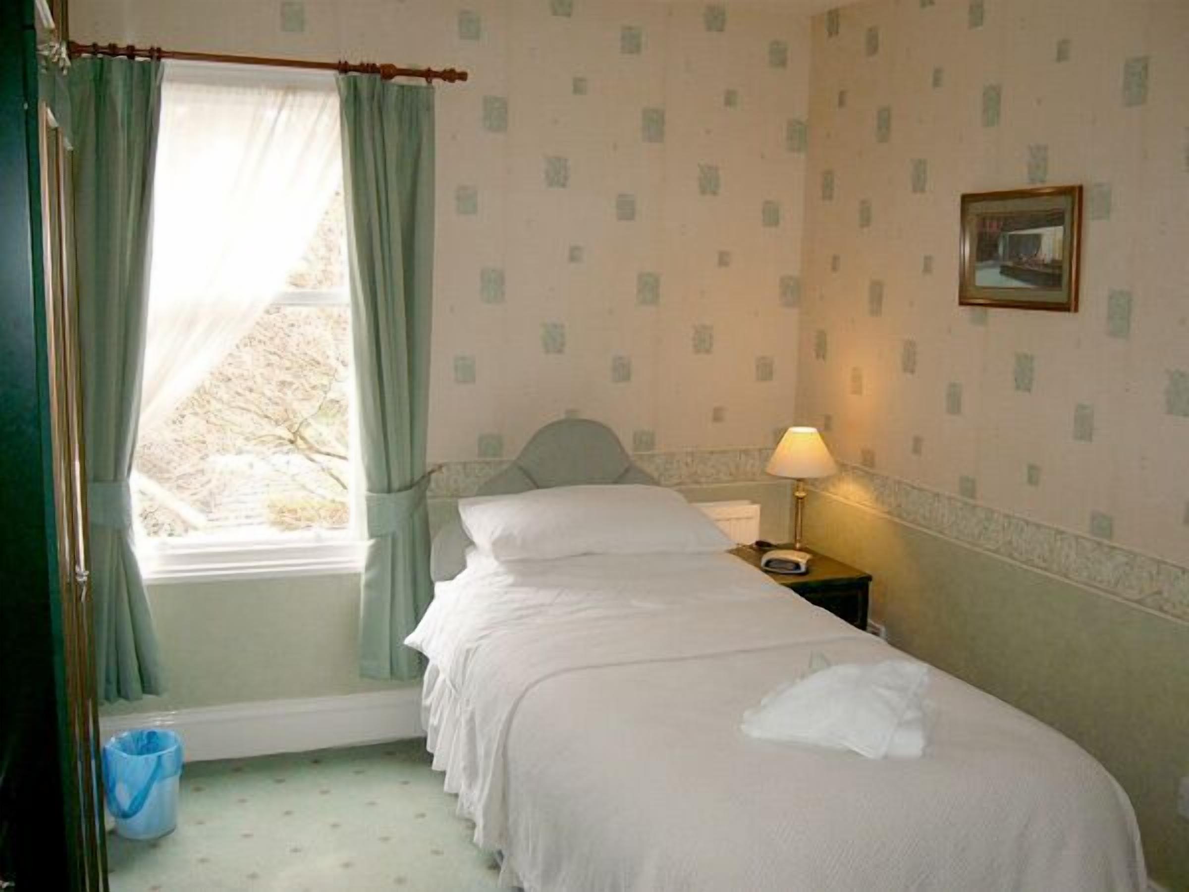 8 bedrooms, premium bedding, desk, blackout curtains