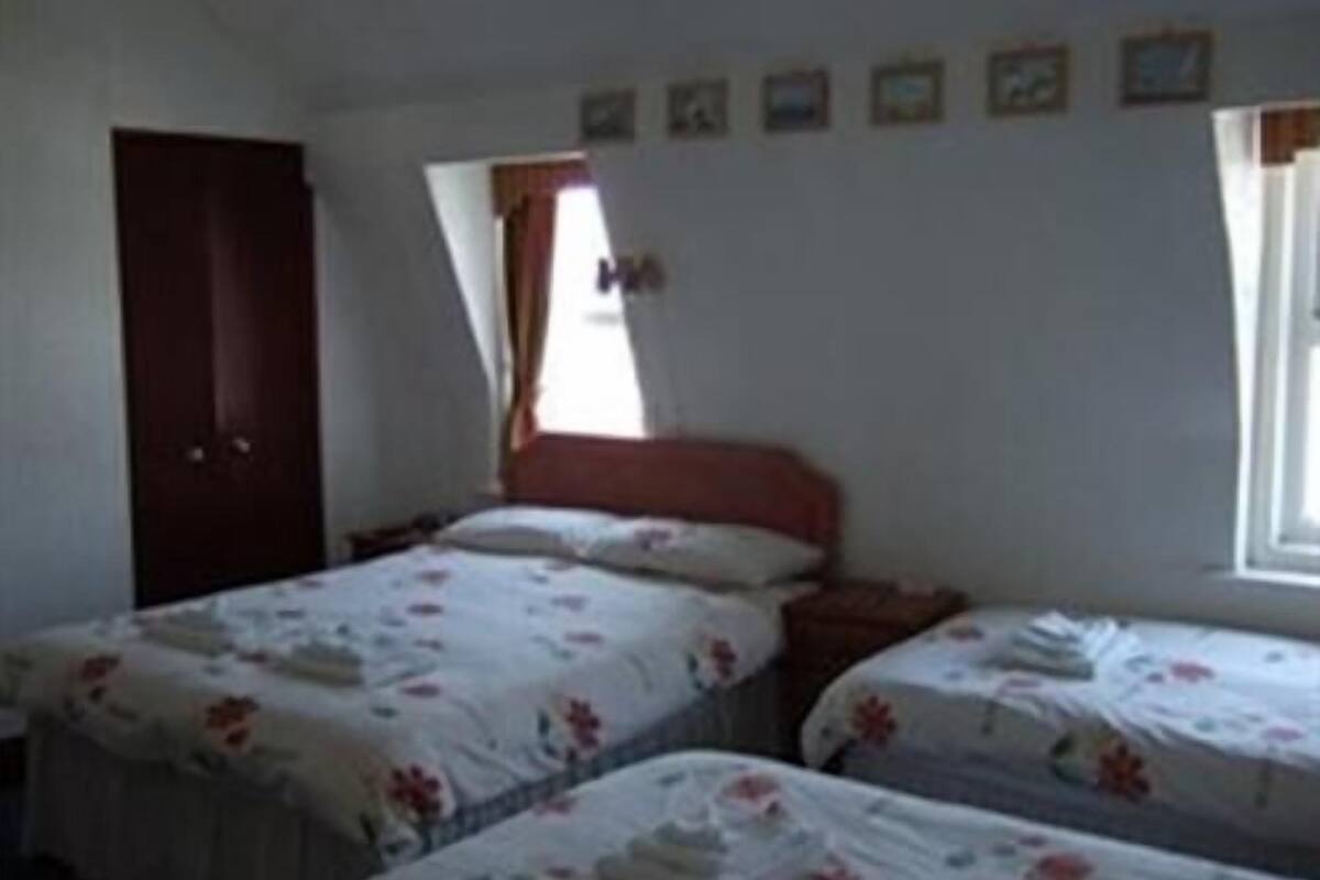 Suite, baño en la habitación ( 2 Adults & 2 Children)