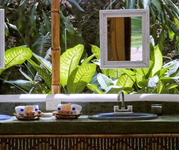 Bathroom sink - Okavango (Jalcomulco)