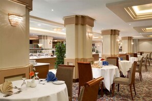 3 Restaurants, Frühstück