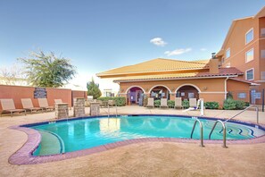 Outdoor pool - Residence Inn by Marriott Midland (Midland)
