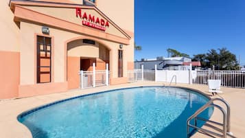 Outdoor pool, pool umbrellas