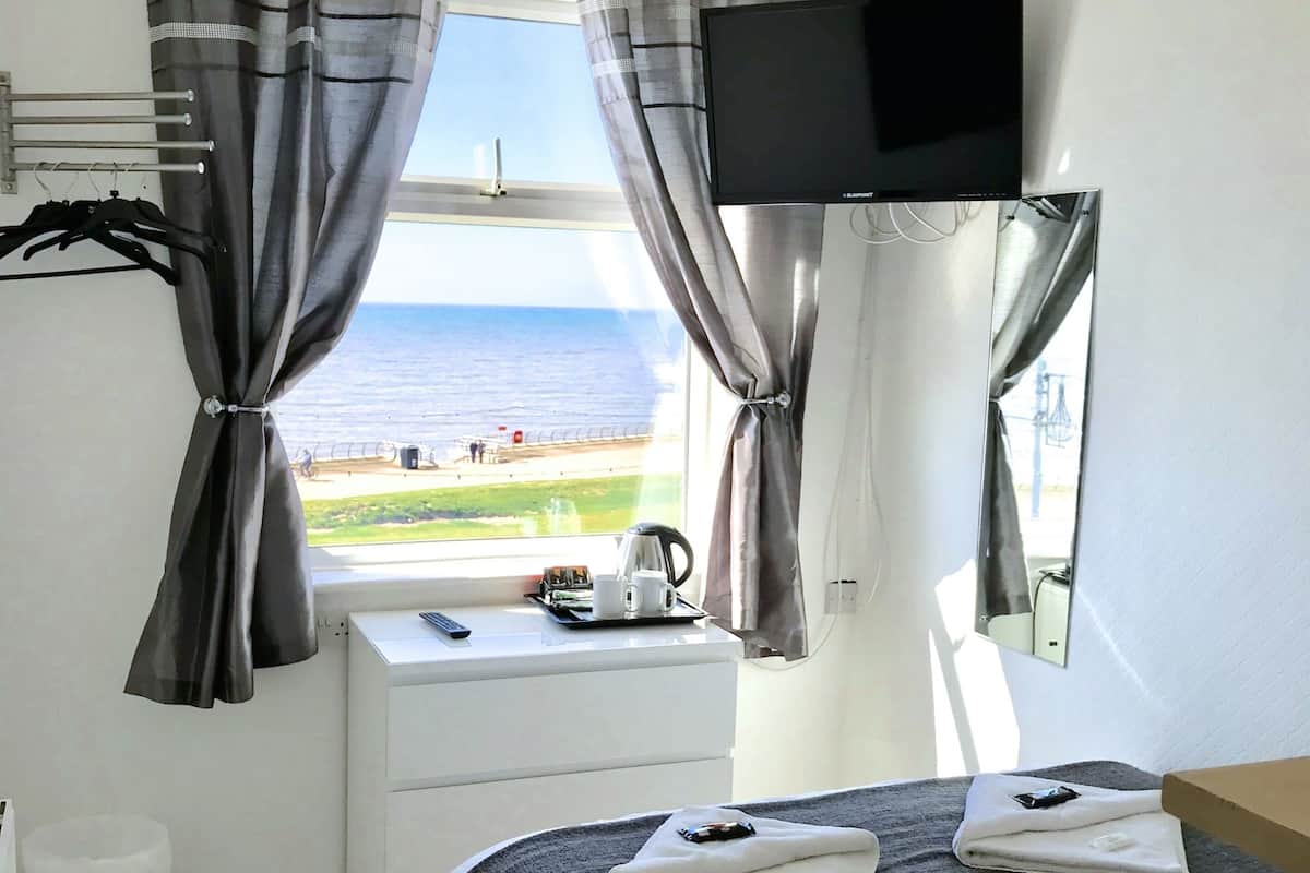 Double Room, Ensuite, Sea View