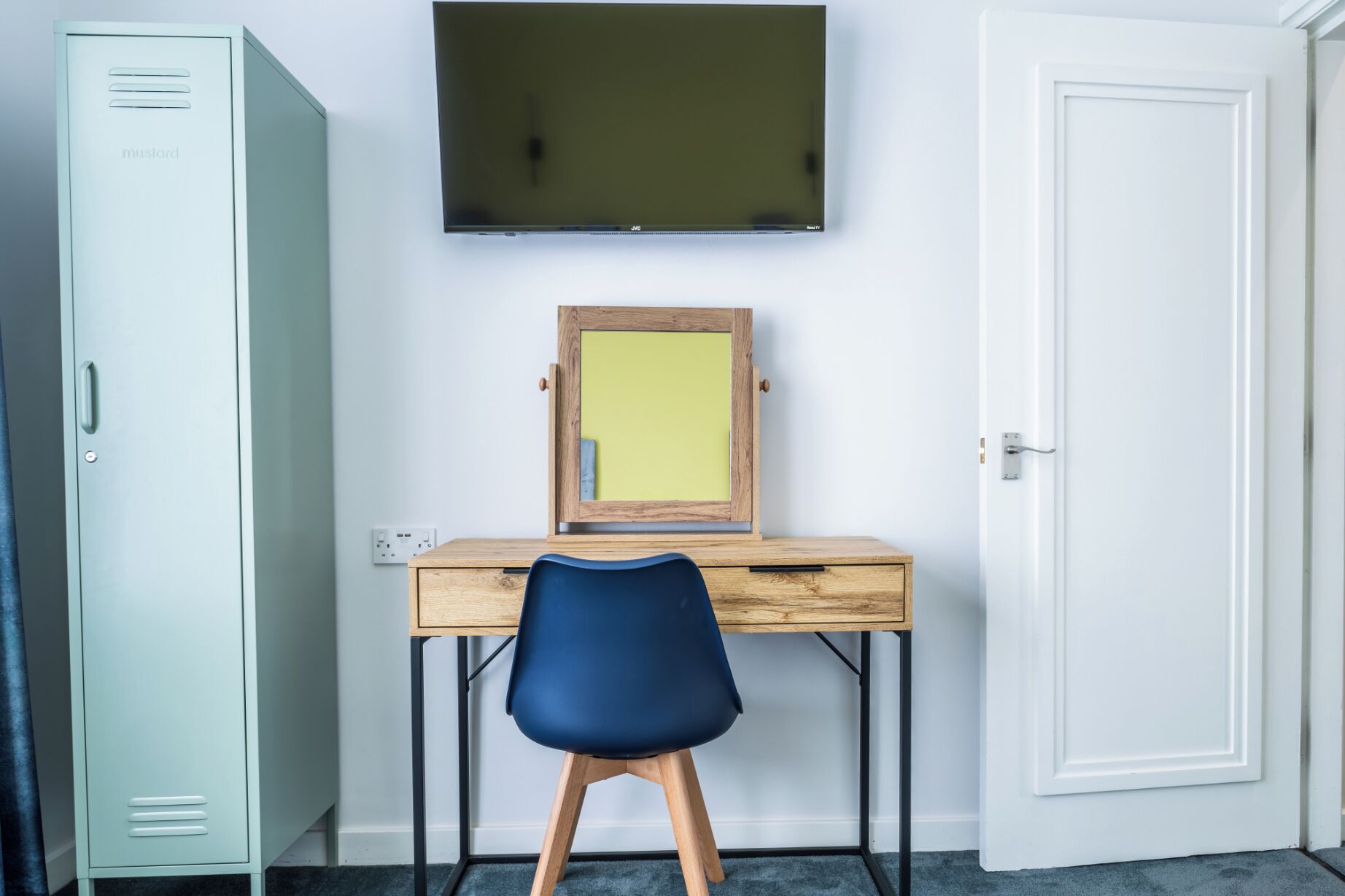 junior suite | 1 bedroom, individually decorated, individually furnished, desk