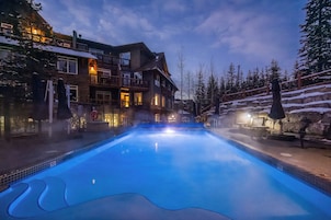 Standard Room, 2 Queen Beds | In-room safe, blackout drapes, iron/ironing board, free WiFi