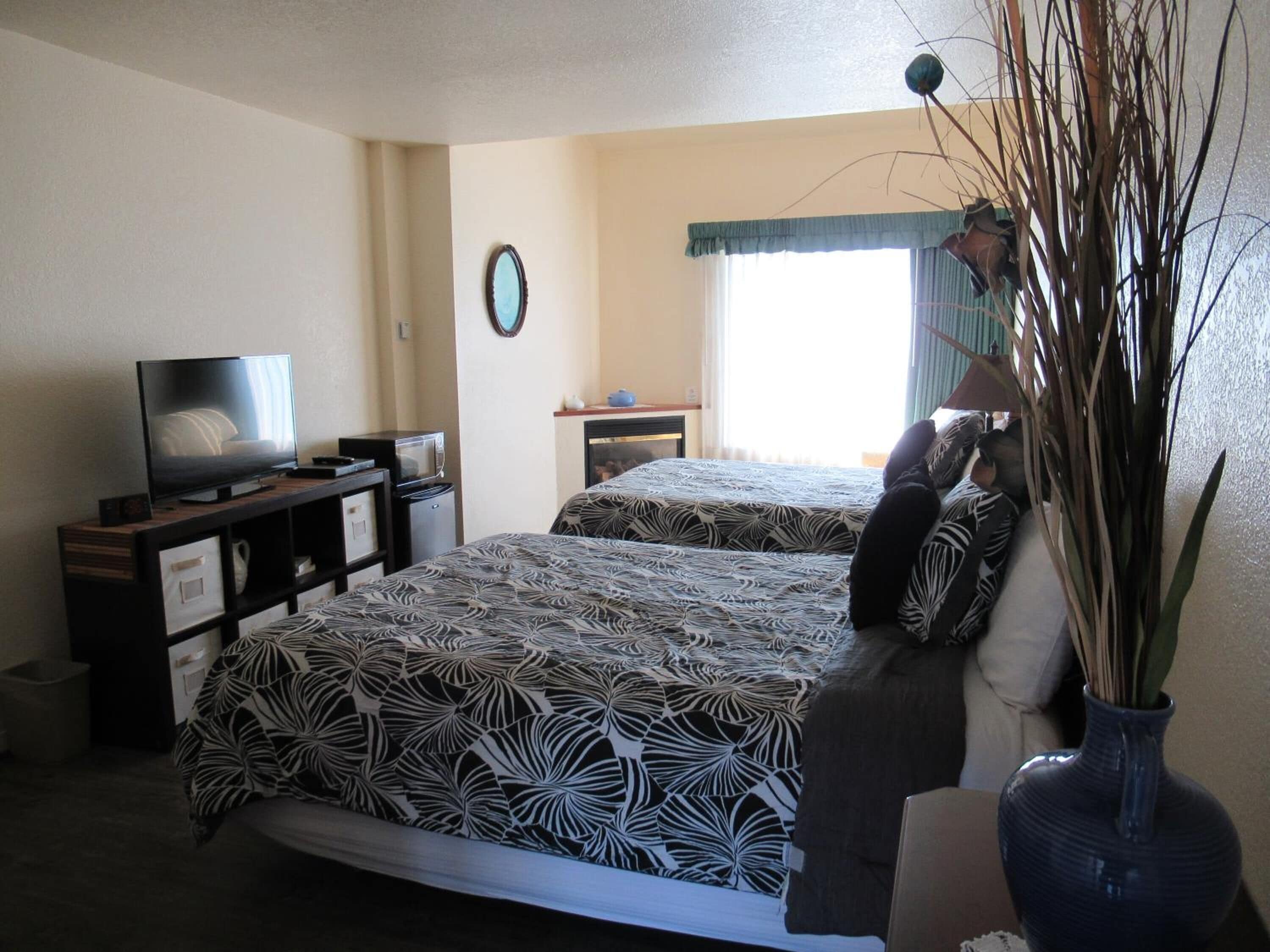 individually furnished, free wifi, bed sheets