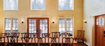 Elmrock Inn