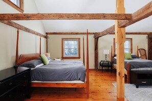 Kamar, ensuite (Carriage House)