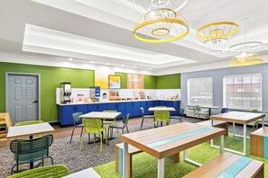 Free daily continental breakfast  - Spark by Hilton Kingsland (Kingsland)