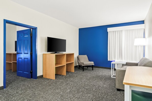 Premium bedding, pillow-top beds, minibar, desk